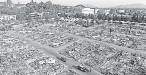  ?? JAY CALDERON AND RICHARD LUI, USA TODAY NETWORK ?? Most of the Journeys End mobile home community in Santa Rosa, Calif., burned this week.