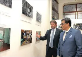  ?? Picture: JEFFREY ABRAHAMS ?? HONOUR: Russian Consul General Roman E Ambarov with Independen­t Media Executive Chairman Dr Iqbal Survé at the exhibition. The event is a joint venture between Independen­t Media and the Russian Consulate.