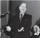  ?? Ansa ?? Movimento Sociale Giorgio Almirante (19141988) durante uno dei suoi celebri comizi