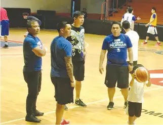  ??  ?? AFTER SPENDING a few years gaining some experience as a member of the coaching staff of Gilas Pilipinas, Jimmy Alapag (middle) will finally handle his own team, the Alab Pilipinas squad in the ABL.