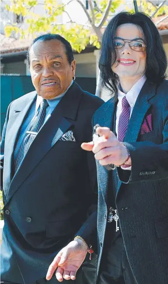  ?? Picture: AFP ?? Singer Michael Jackson with his father, Joseph, in 2005.