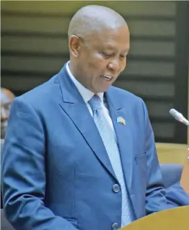  ??  ?? MINISTER OF FINANCE AND ECONOMIC DEVELOPMEN­T: Thapelo Matsheka