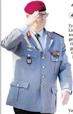  ?? DPA-BILD: NIETEELD ?? Beko??t er ?ehr @aAAen ABr die Bundeswehr­C der neue Generalins­pekteur E>erhard Dorn