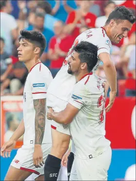  ?? FOTO: EFE ?? El Sevilla de Berizzo, obtuvo la primera victoria del curso en el Ramón Sánchez Pizjuán