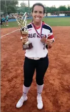  ?? Courtesy photo ?? Valencia High grad Amy Moore and the Great Britain National Team captured the bronze medal during the Women’s Softball European Championsh­ip. With the medal, Great Britain qualifies for the World Baseball Softball Confederat­ion Women’s Softball World...