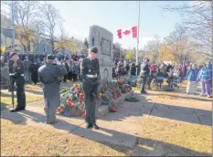  ?? SARAH EHLER ?? A legion member salutes the cenotaph.