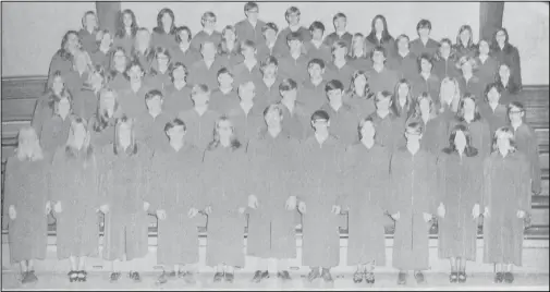  ??  ?? 1971 - VCHS Choir: Governor’s Chorus