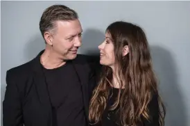  ?? FOTO: BJöRN LARSSON ROSVALL ?? Mikael Persbrandt och Anna Odell medverkar båda i Odells kommande film ”Anna Odell untitled”.