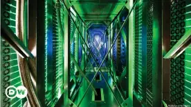  ??  ?? Data Centers are key for a digital economy, but they use up enormous amounts of energy