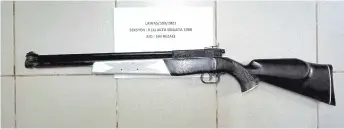  ??  ?? The air gun seized by Lawas Police.