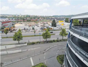  ?? FOTO: ALEXANDER KAYA ?? Das so genannte „Moco-Areal“in Ulm. Hier soll ein neues Gewerbegeb­iet an der Blaubeurer Straße entstehen. Doch zuvor müssen Altlasten entsorgt werden.