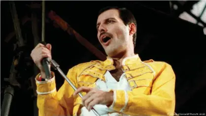  ??  ?? Freddie Mercury en foto de 1986