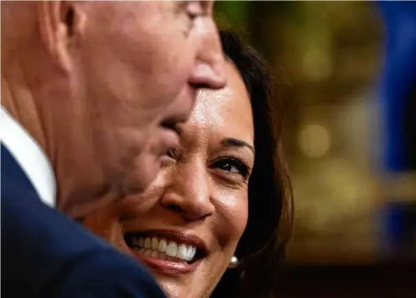  ?? LEIGH VOGEL/NEW YORK TIMES ?? President Biden and Vice President Kamala Harris at an event where they discussed Medicare’s new plan to negotiate drug prices.