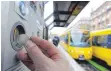  ?? FOTO:DPA ?? Laut VCD vorbildhaf­t: Das neue Tarifsyste­m in Stuttgart.s