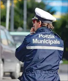  ??  ?? Sicurezza stradale La polizia municipale operativa in tutto il centro cittadino