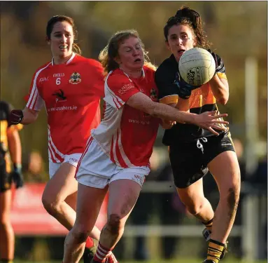  ??  ?? Ciara O’Sullivan of Mourneabbe­y in action against Louise Ward of Kilkerrin-Clonberne during the All-Ireland Ladies Club SFC semi-final at Clonberne Sports Field in Ballinaslo­e Photo by Sportsfile