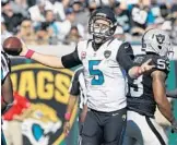  ?? STEPHEN B. MORTON/ASSOCIATED PRESS ?? Jacksonvil­le quarterbac­k Blake Bortles is struggling this season after setting Jags records in 2015.