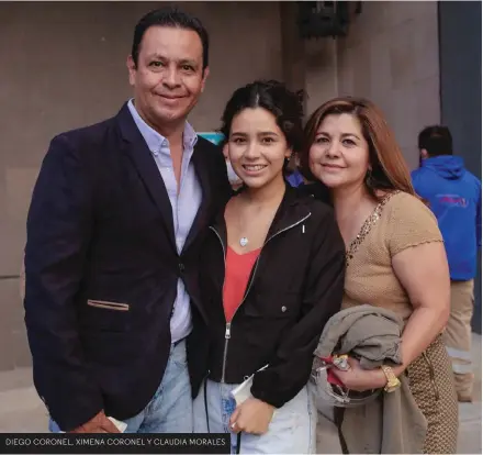  ??  ?? DIEGO CORONEL, XIMENA CORONEL Y CLAUDIA MORALES