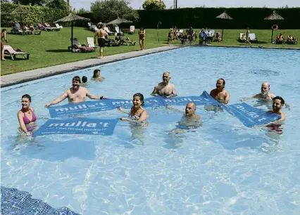  ?? MAR ROVIRA / ACN ?? La piscina del Club Tennis Monterols de Reus durant la jornada solidària