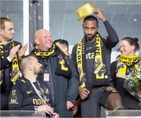  ?? FOTO: OLA SKÖLD ?? FÖRSTA. AIK:s guld var Henoks första på seniornivå.