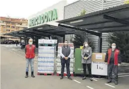  ?? SERVICIO ESPECIAL ?? Entrega de alimentos de Mercadona a Cruz Roja en Calatayud.