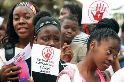  ?? KINDALA MANUEL ?? Centenas de crianças da cidade do Uíge participar­am ontem de uma marcha de protesto contra abusos sexuais e exploração de menores