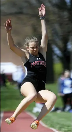  ?? BILL UHRICH — READING EAGLE ?? Schuylkill Valley’s Madison Ziska wins the long jump on her home field Saturday at the Panther Invitation­al Track Meet. April 30, 2022.