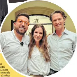  ?? ?? Nicolás junto a dos de sus entrevista­dos, Carolina Sánchez, chef con un estrella Michelin y Santiago Peralta, fundador de chocolates Pacari.