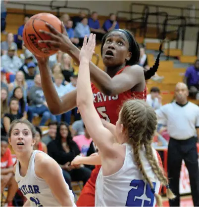  ?? Craig Moseley / Houston Chronicle ?? Queen Egbo (5) of Travis is among four McDonald’s All-America selections from the greater Houston area.