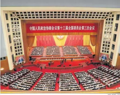  ?? ANDY WONG / EFE ?? Delegados asisten a la inauguraci­ón de la Conferenci­a Consultiva Política del Pueblo Chino, ayer en Pekín.