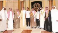  ?? (الوطن) ?? الأمير مشعل بن ماجد لدى استقباله إدارة الاتحاد