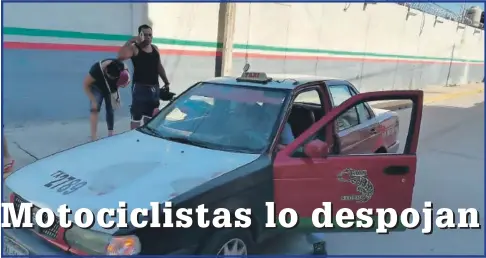  ??  ?? Por fortuna, el guiador del taxi 2789 no perdió la vida, pero sí recibió una brutal golpiza que afectó rostro y cuerpo