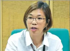  ??  ?? CHO Environmen­t and Sanitary Division head, Dr. Grace Tan, clarified the recent deaths in Bacolod City’s Barangay 14 were not measles-related