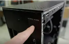  ??  ?? Getting into the HP Omen 30L’s case is a snap—just press the Internal Access button.