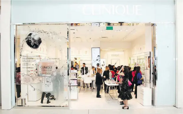 ?? — CLINIQUE CANADA ?? A look inside the new Clinique stand-alone boutique, the first on the West Coast, in the CF Richmond Centre in Metro Vancouver.