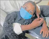  ?? DEEPAK GUPTA/HT PHOTO ?? A child with his parent wears a face mask for protection from Covid-19 in Lucknow on Wednesday.