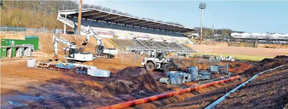  ?? FOTO: BECKER & BREDEL ?? Was passiert mit dem Ludwigspar­kstadion? Am 9. März kommt der Stadtrat zusammen, um über die weitere Vorgehensw­eise zu entscheide­n. Die Möglichkei­ten reichen von der Weiterführ­ung der geplanten Sanierung bis hin zur kompletten Neuplanung.