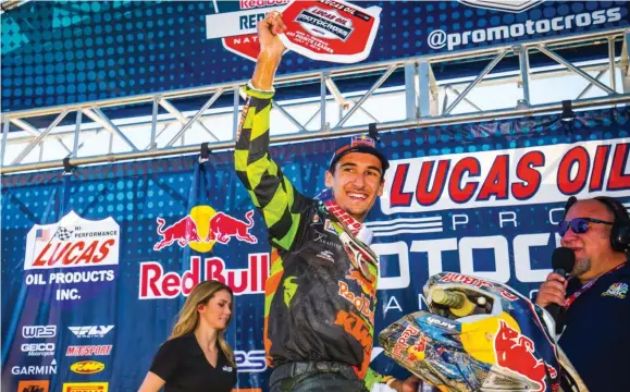  ??  ?? Vainqueur à Red Bud cette année, Marvin Musquin pourra profiter d’un week-end « off » début octobre pour mieux préparer le SX de Paris !