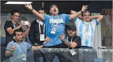  ?? FOTO: AFP ?? Braucht Hilfe – Diego Maradona, hier beim Jubel zum 1:0.