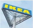  ?? FOTO: DPA ?? Ikea-Logo vor einem Ikea-Einrichtun­gshaus in Berlin.
