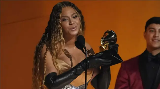  ?? Chris Pizzello/Associated Press ?? Beyonce accepts the award for best dance/electronic music album for “Renaissanc­e” at the 65th annual Grammy Awards on Sunday in Los Angeles.