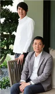  ?? — GLENN GUAN/THE Star ?? Lee (right), principal and co-founder of Serie Architect, with celebrity interior designer Tay.