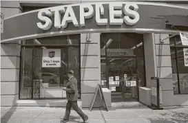  ?? Justin Sullivan / Getty Images ?? Private equity’s Sycamore Partners is purchasing office-supply retailer Staples.
