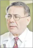  ??  ?? Prof. Dr. Adolfo Galeano, infectólog­o y epidemiólo­go.