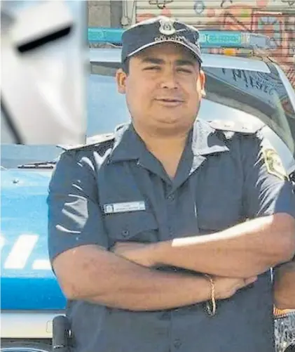  ??  ?? Caído. Matías Demarco (34) era jefe del Gabinete Técnico Operativo de la comisaría 1° de Laferrere Este.