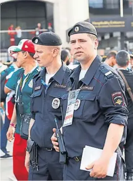  ?? (AP) ?? Presencia en todos los sectores. La Policía de Moscú se ve en todos los espacios públicos y en todos los horarios. Por ahora, un gran aprobado.