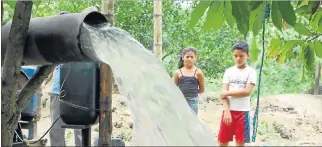  ?? GUILLERMO LIZARZABUR­O / EXPRESO ?? Sector. El arroz es uno de los cultivos intensivos en el uso de agua, más durante el verano.