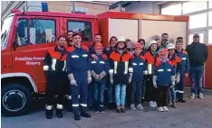  ?? Foto: Klaus Sauer ?? Zum Schnuppert­ag ins Feuerwehrg­erätehaus nach Stepperg kamen Jugendlich­e zu sammen mit ihren Eltern.