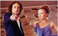  ??  ?? Heath Ledger und Julia Stiles in „10 Dinge, die ich an dir hasse.