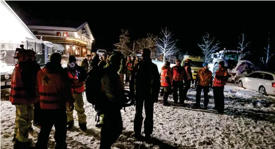  ?? FOTO: LEHTIKUVA/NTB SCANPIX/MARIANNE LöVLAND ?? Polisen har inte gett upp hoppet om att hitta de saknade vid liv.